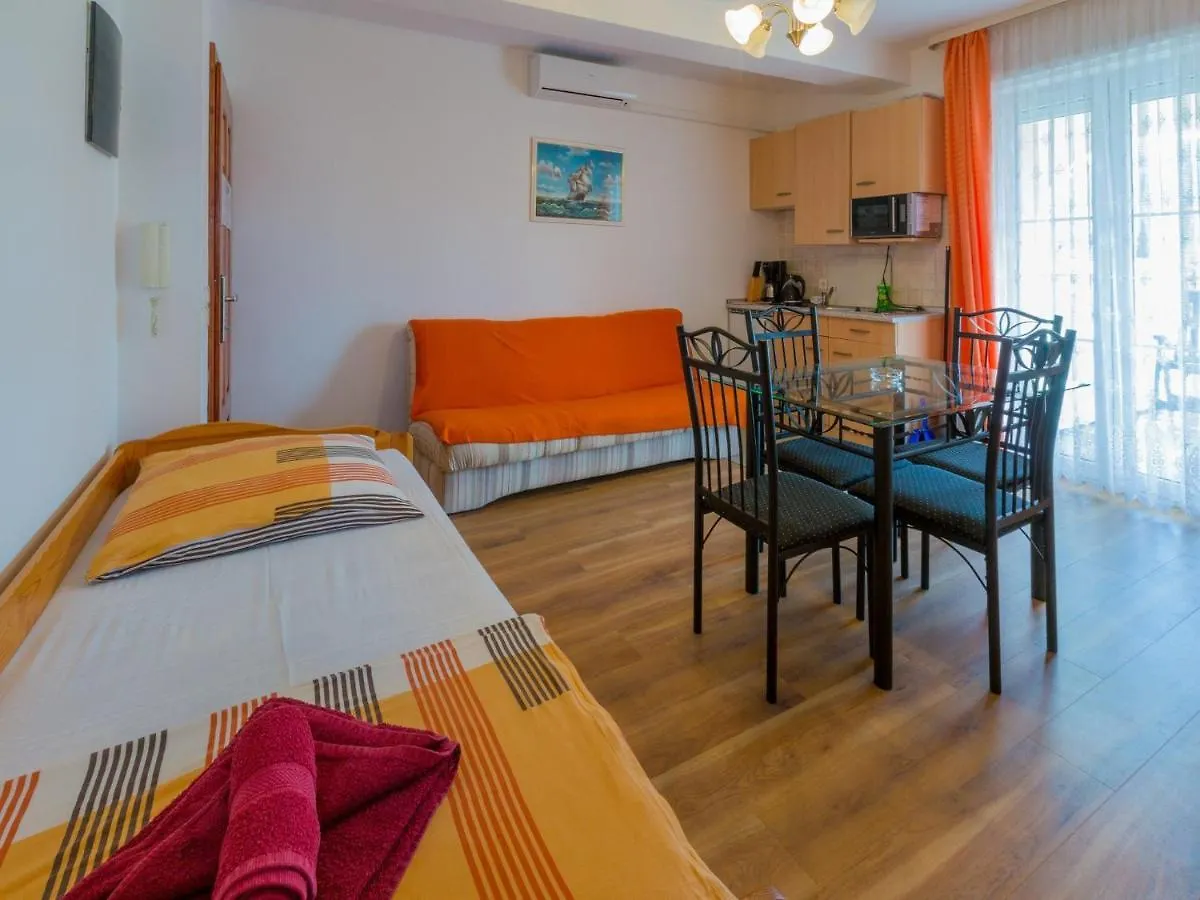 Apartments Seper Crikvenica 0*,