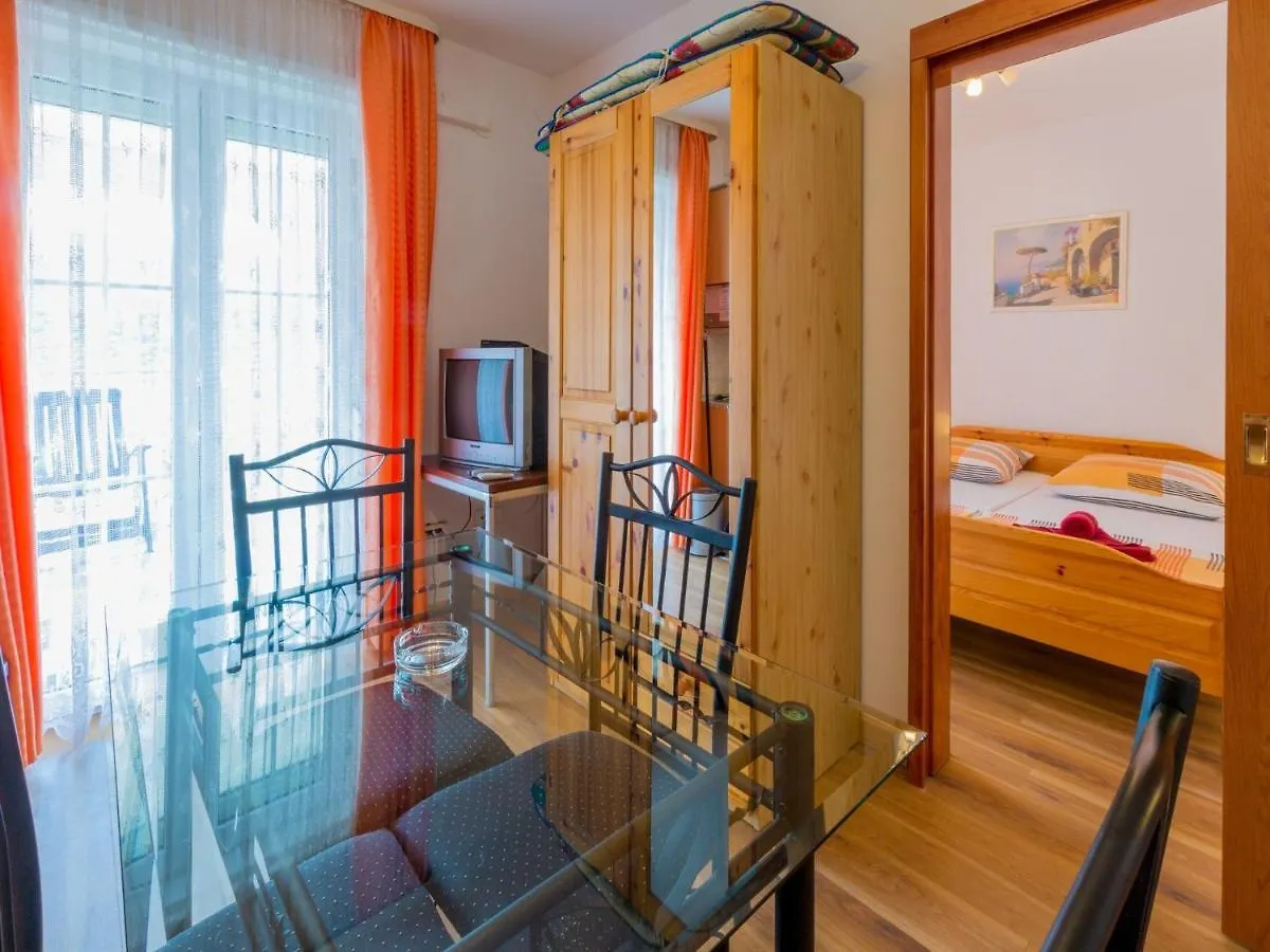 Apartments Seper Crikvenica 0*,
